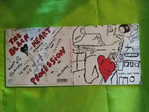 The black heart - black,