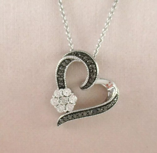Ciondolo forma cuore - di,