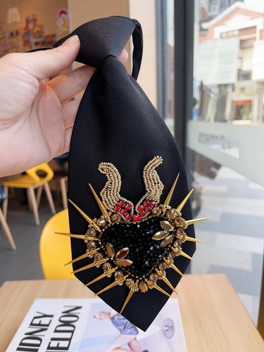 Cravatta donna nera - , cuore